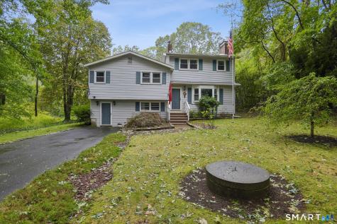15 Hunters Path Clinton CT 06413
