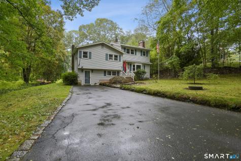 15 Hunters Path Clinton CT 06413