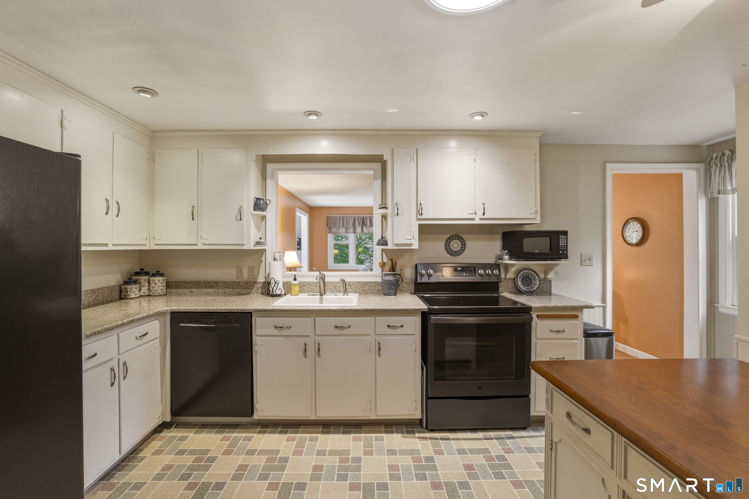 3 Bonnieview Drive East Granby CT 06026