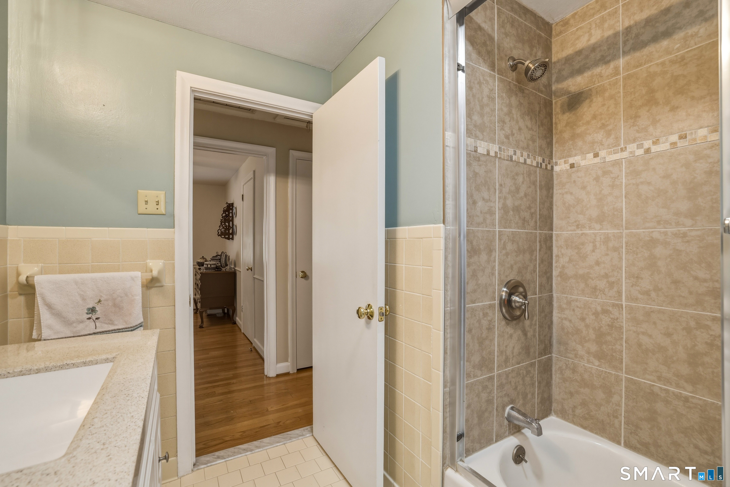 3 Bonnieview Drive East Granby CT 06026