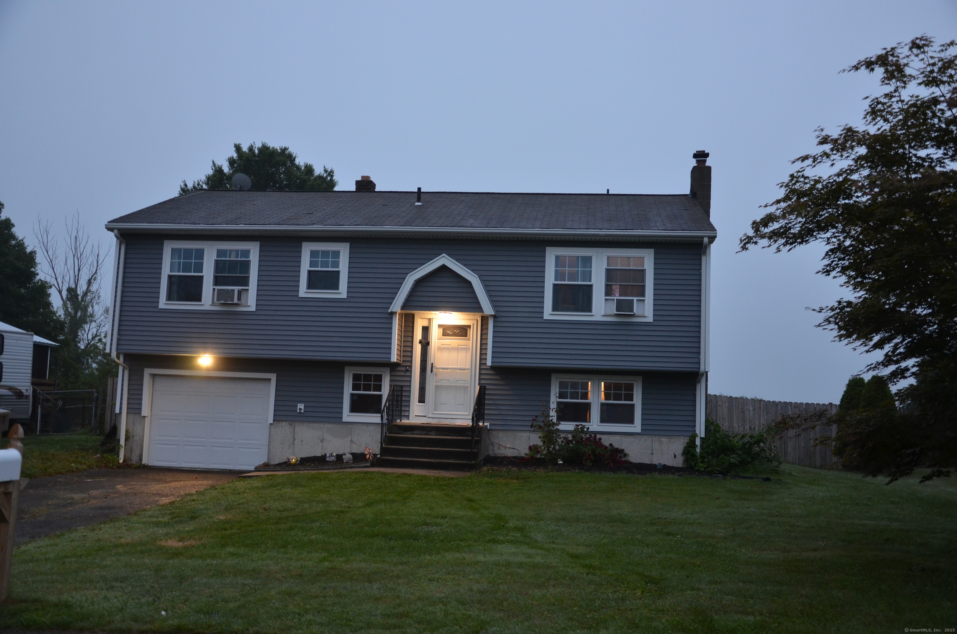 87 Tawny Thrush Road Naugatuck CT 06770