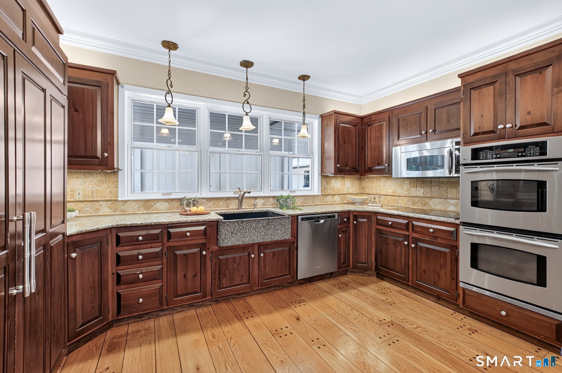 88 West Road Canton CT 06019
