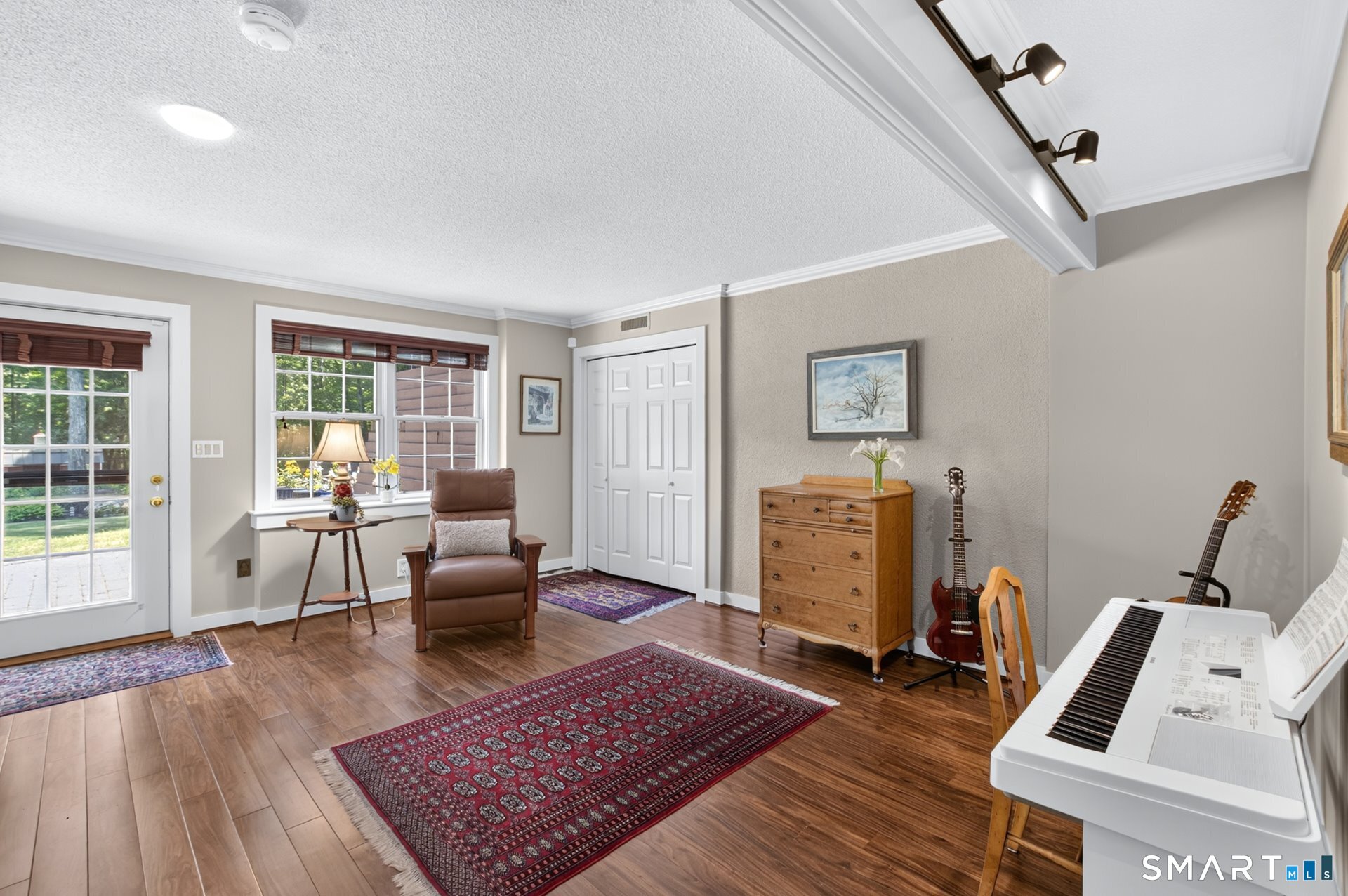 88 West Road Canton CT 06019