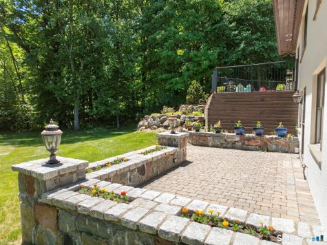 88 West Road Canton CT 06019