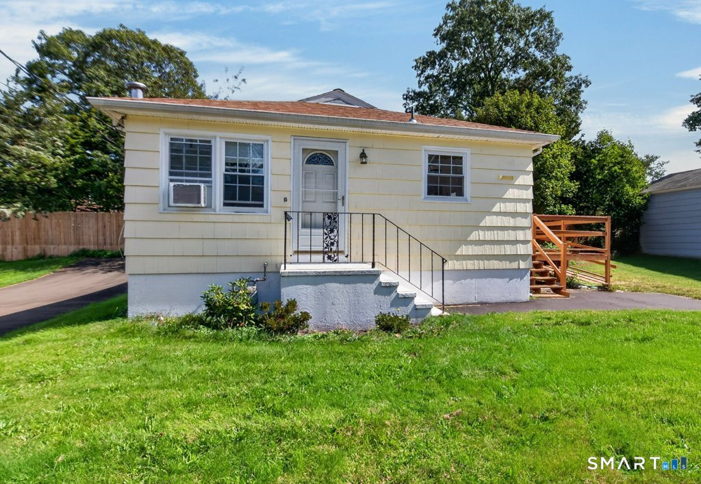 83 Catherine Street East Haven CT 06512