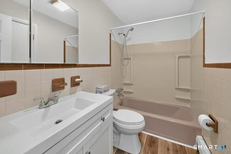 83 Catherine Street East Haven CT 06512