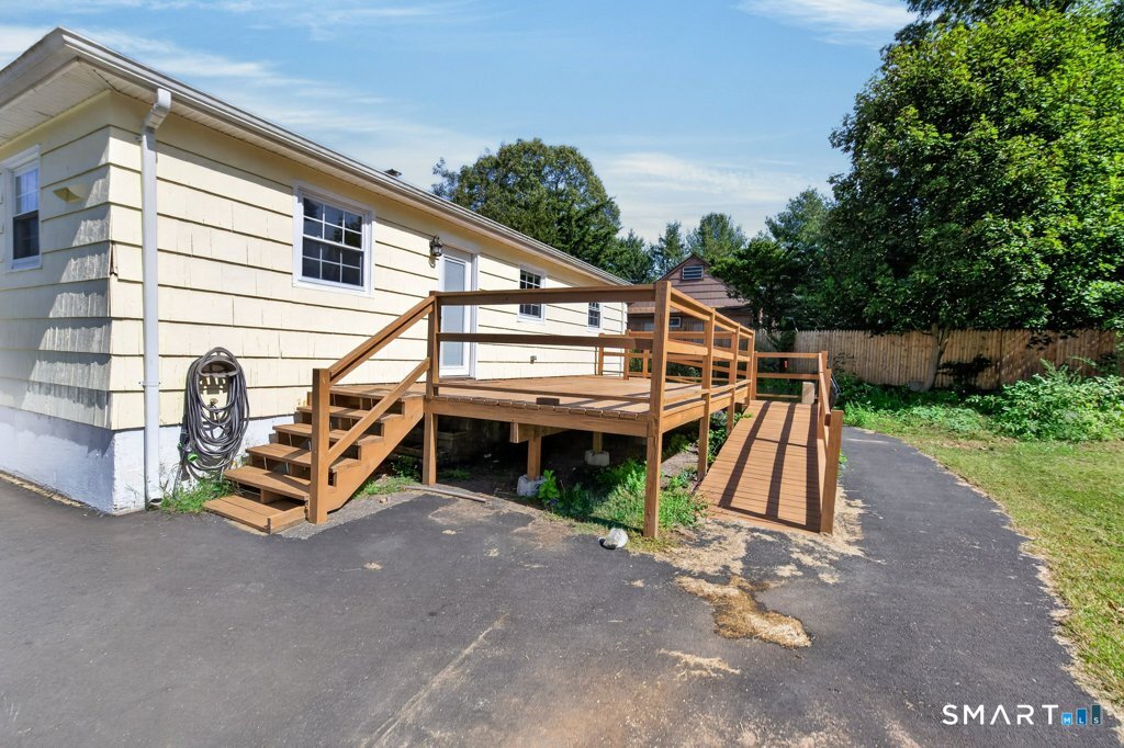 83 Catherine Street East Haven CT 06512
