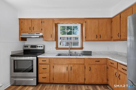83 Catherine Street East Haven CT 06512