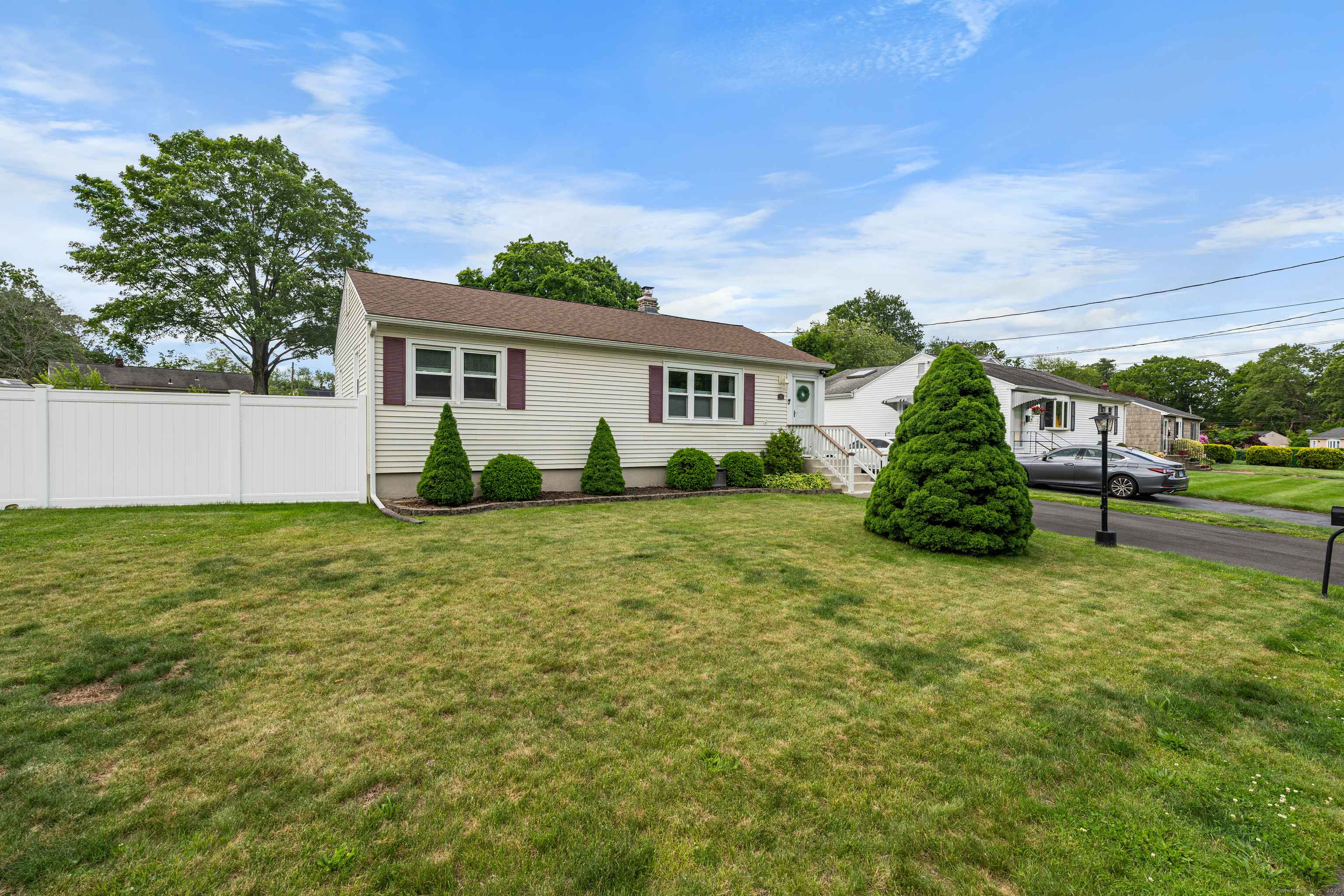 101 Woodvale Road West Haven CT 06516