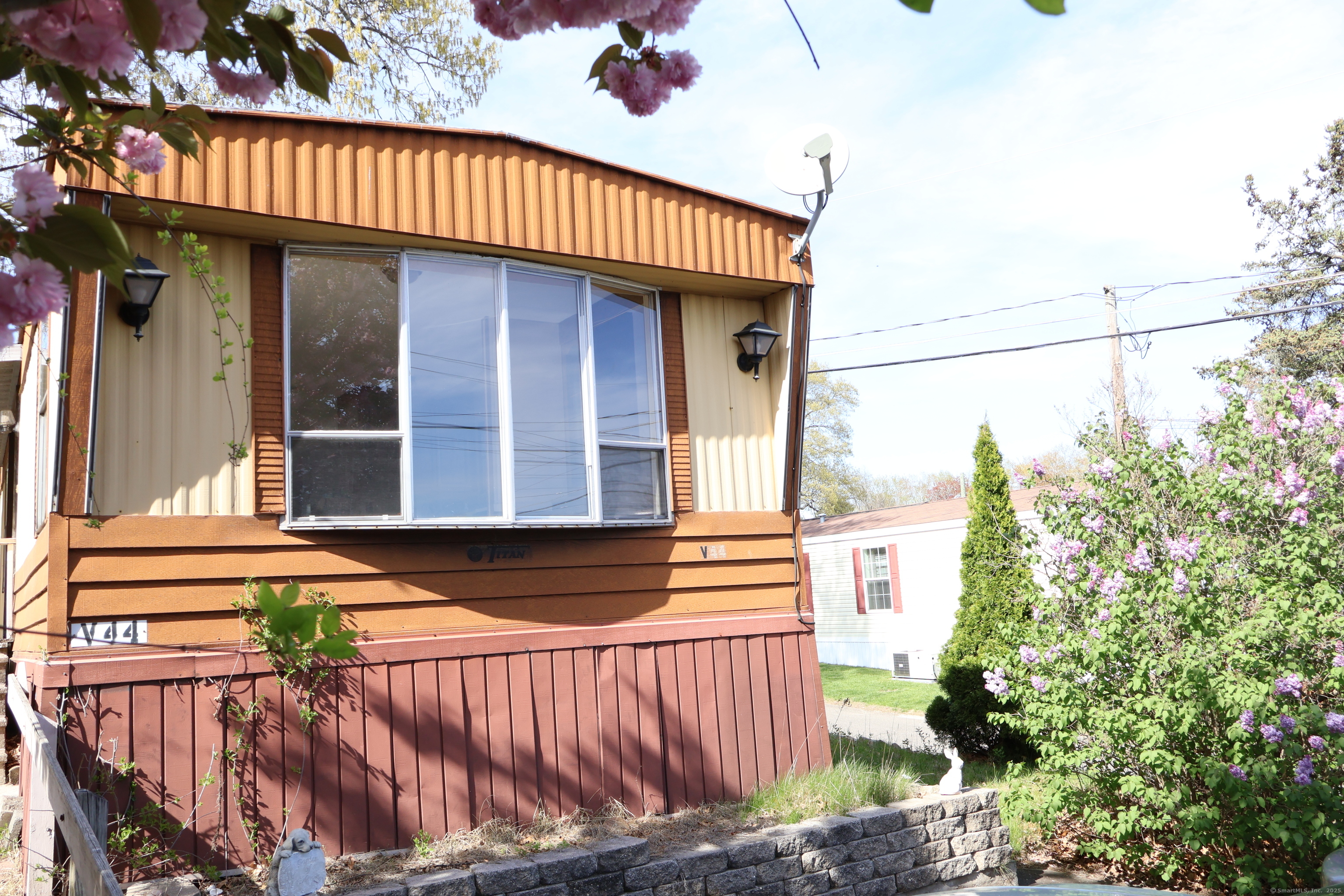 325 Kelly Road Vernon CT 06066