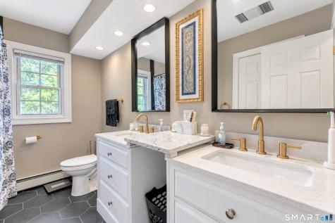 430 Silver Sands Road East Haven CT 06512