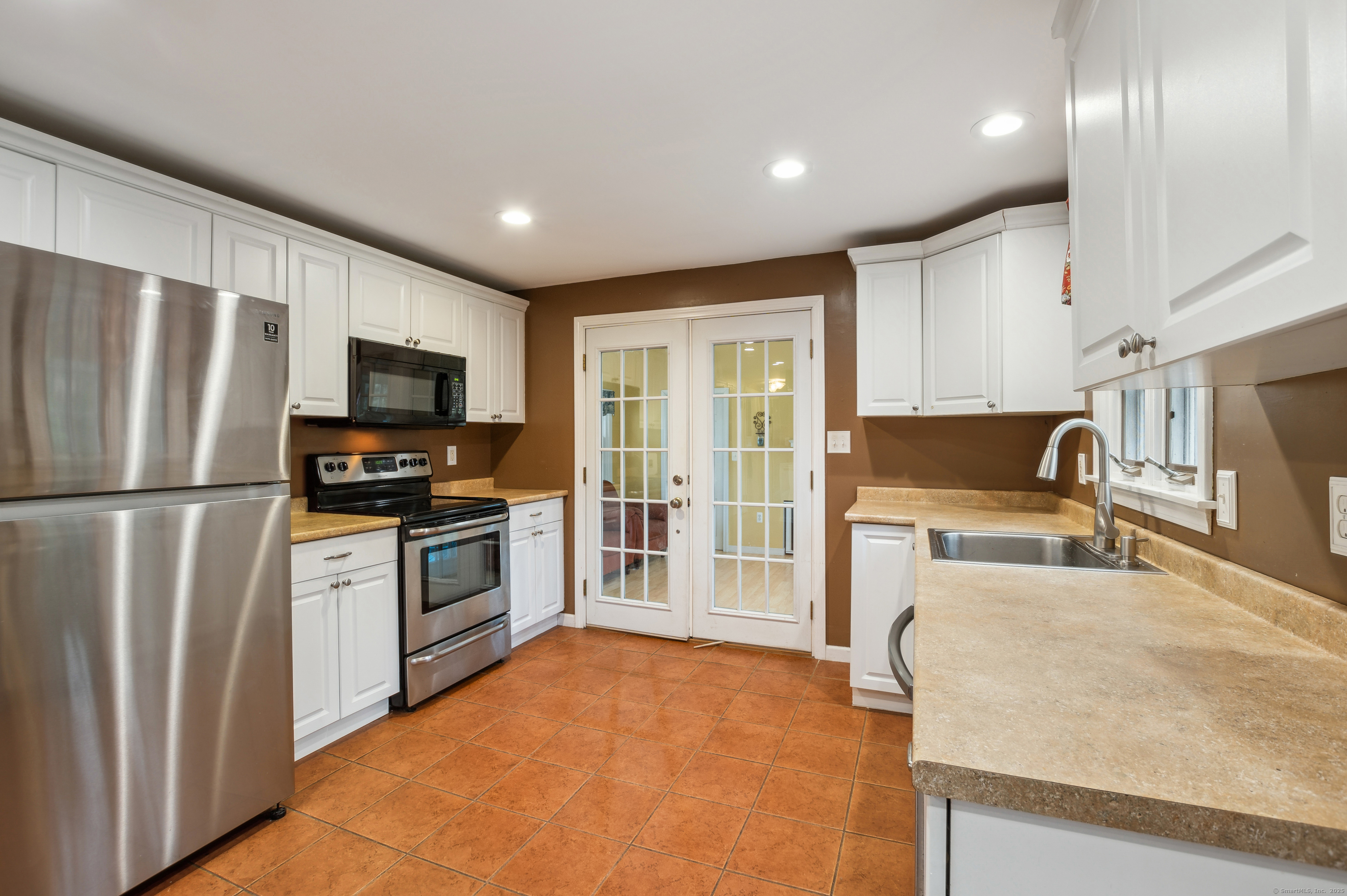 17 Fernwood Lane Somers CT 06071