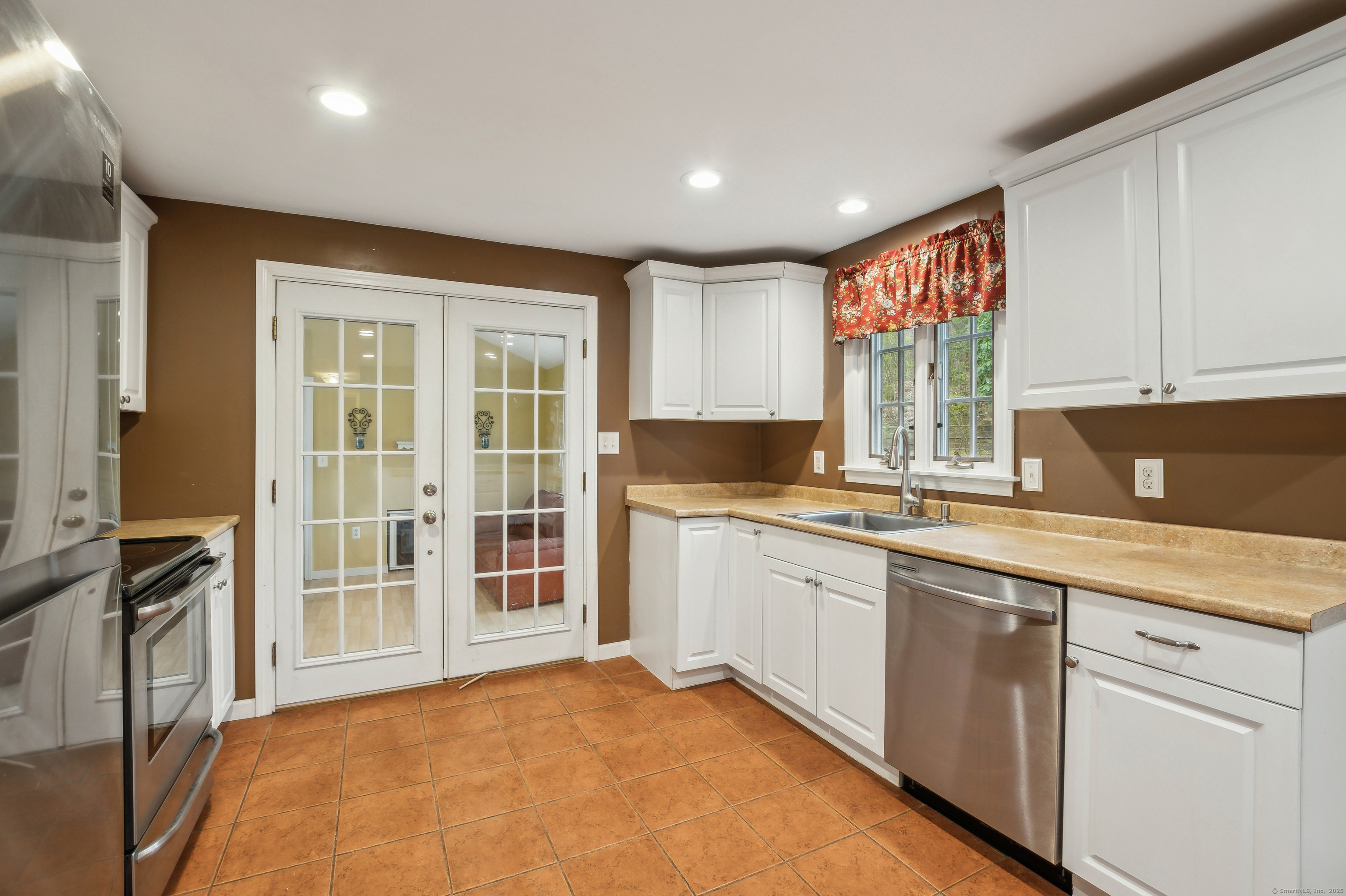 17 Fernwood Lane Somers CT 06071