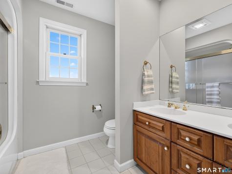 22 Kingsbridge Way Madison CT 06443