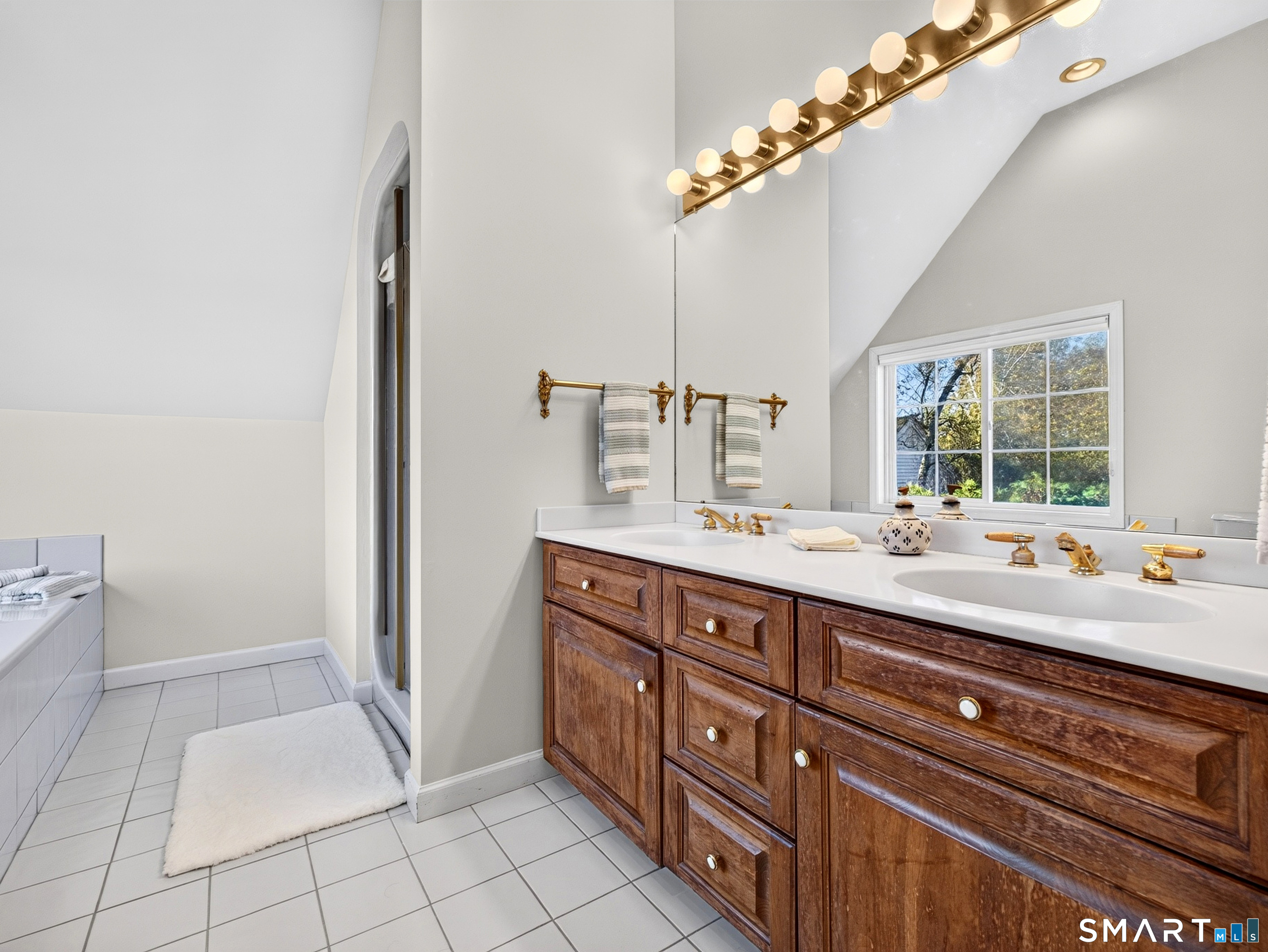 22 Kingsbridge Way Madison CT 06443