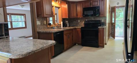 40 Hidden Valley Tolland CT 06084