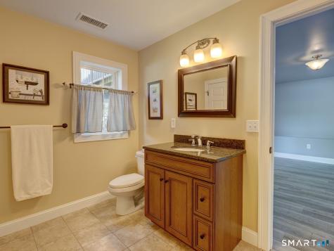 195 Pleasant Street Southington CT 06489
