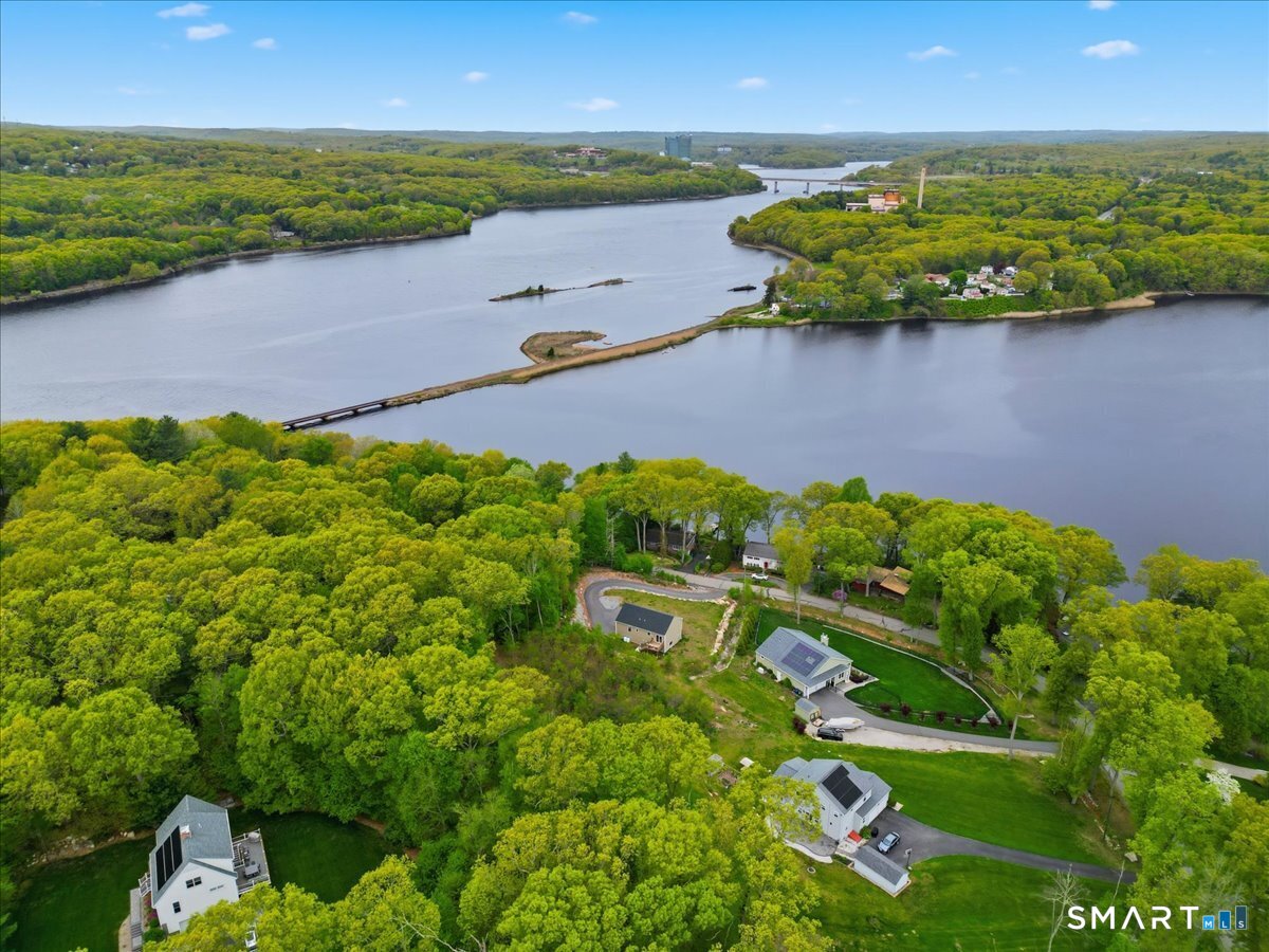 21 Tanager Lane Ledyard CT 06335