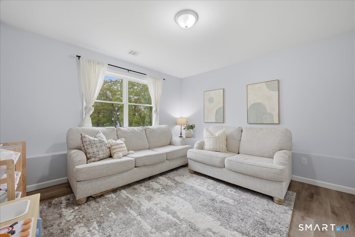 21 Tanager Lane Ledyard CT 06335
