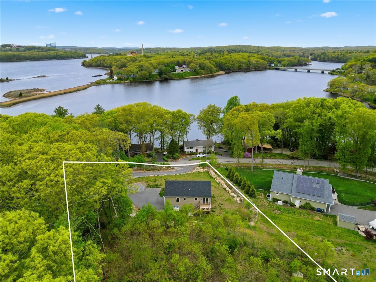 21 Tanager Lane Ledyard CT 06335