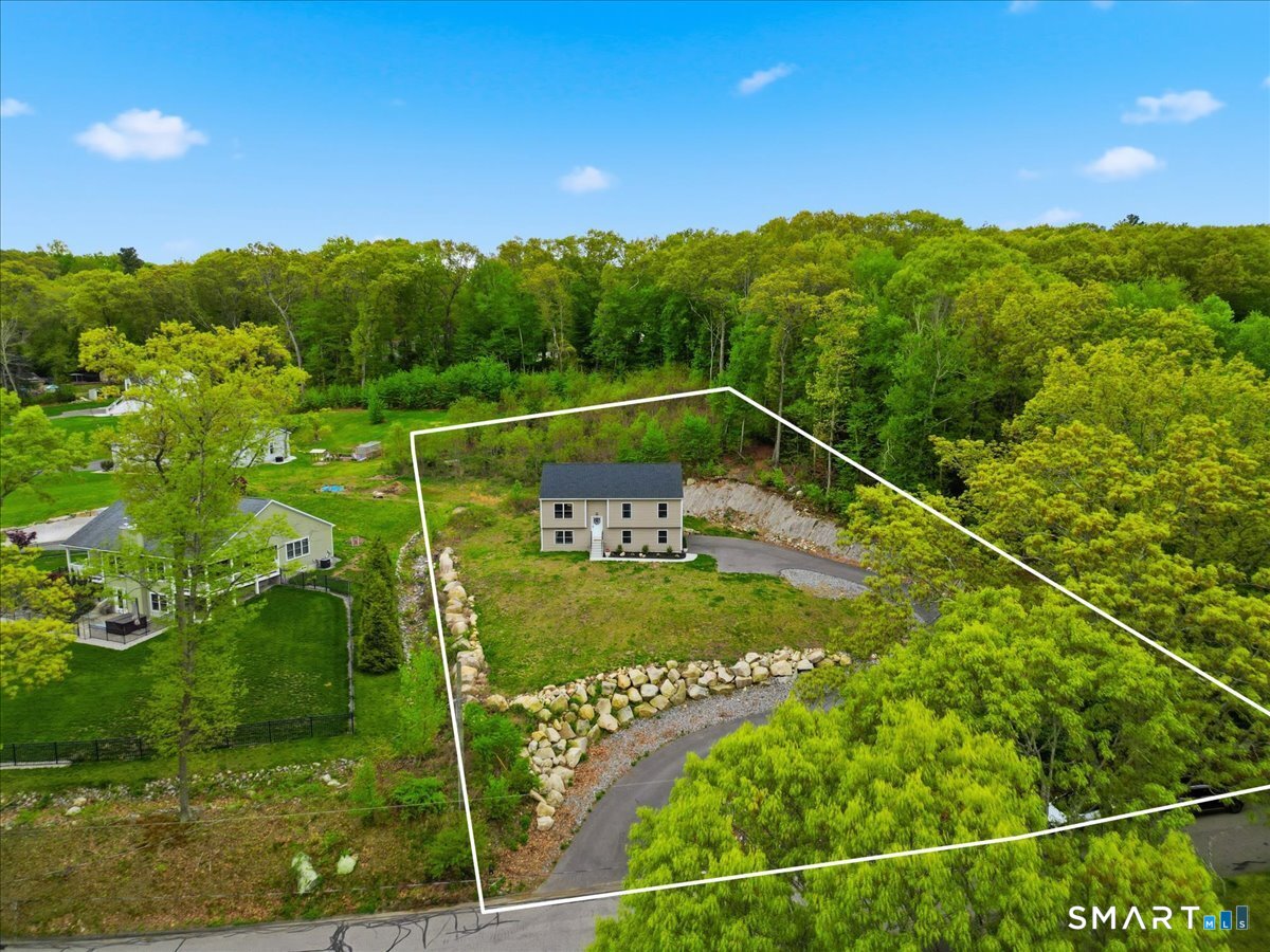 21 Tanager Lane Ledyard CT 06335