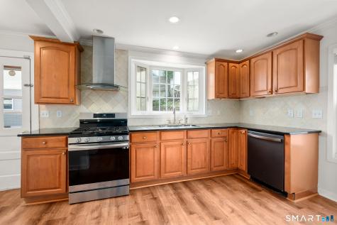 33 New England Avenue Fairfield CT 06824