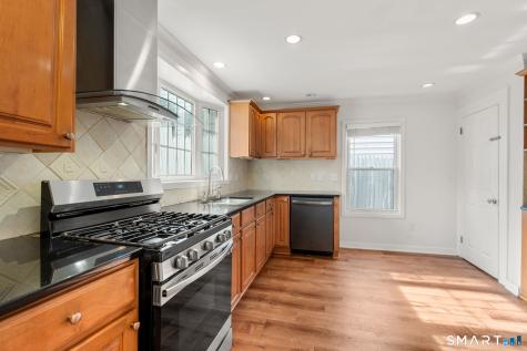 33 New England Avenue Fairfield CT 06824