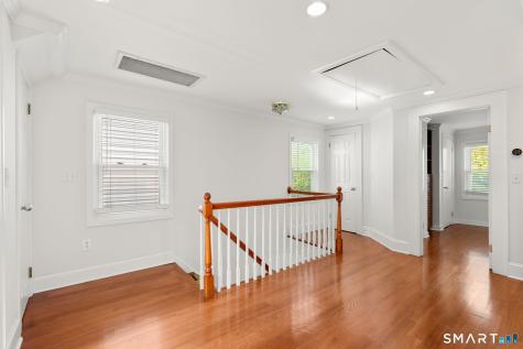 33 New England Avenue Fairfield CT 06824