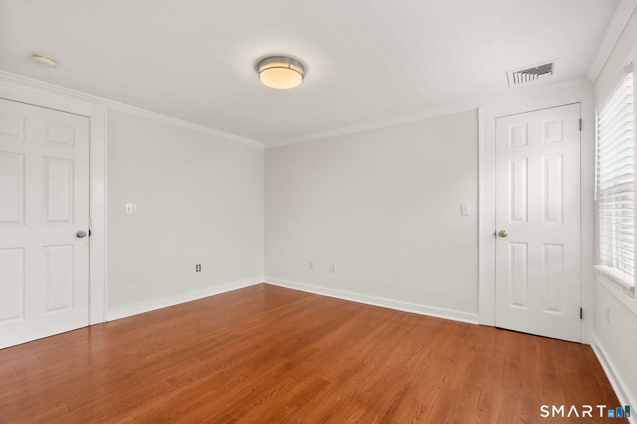 33 New England Avenue Fairfield CT 06824