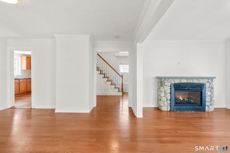 33 New England Avenue Fairfield CT 06824