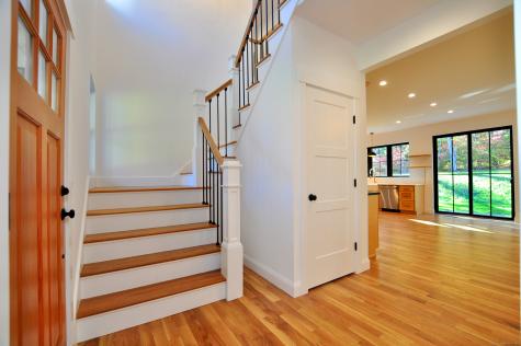 152 East Hill Road Canton CT 06019