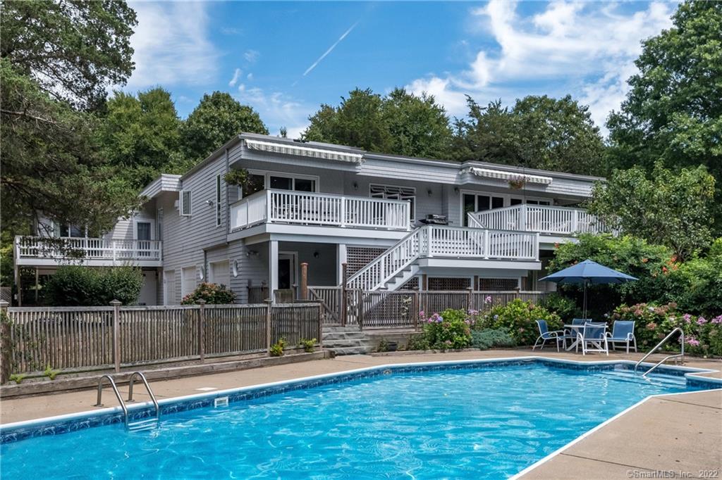 135 Montauk Avenue Stonington CT 06378