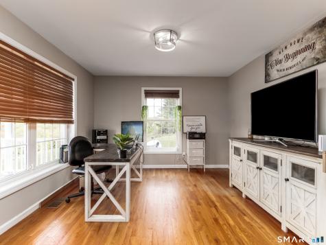 27 Maggie Court Plymouth CT 06786