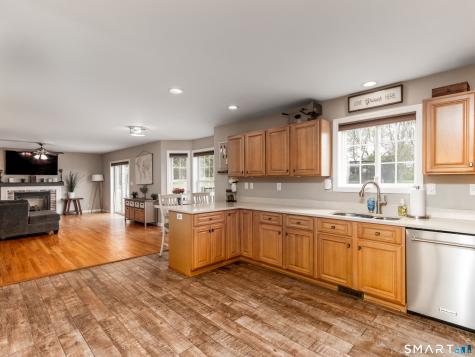 27 Maggie Court Plymouth CT 06786