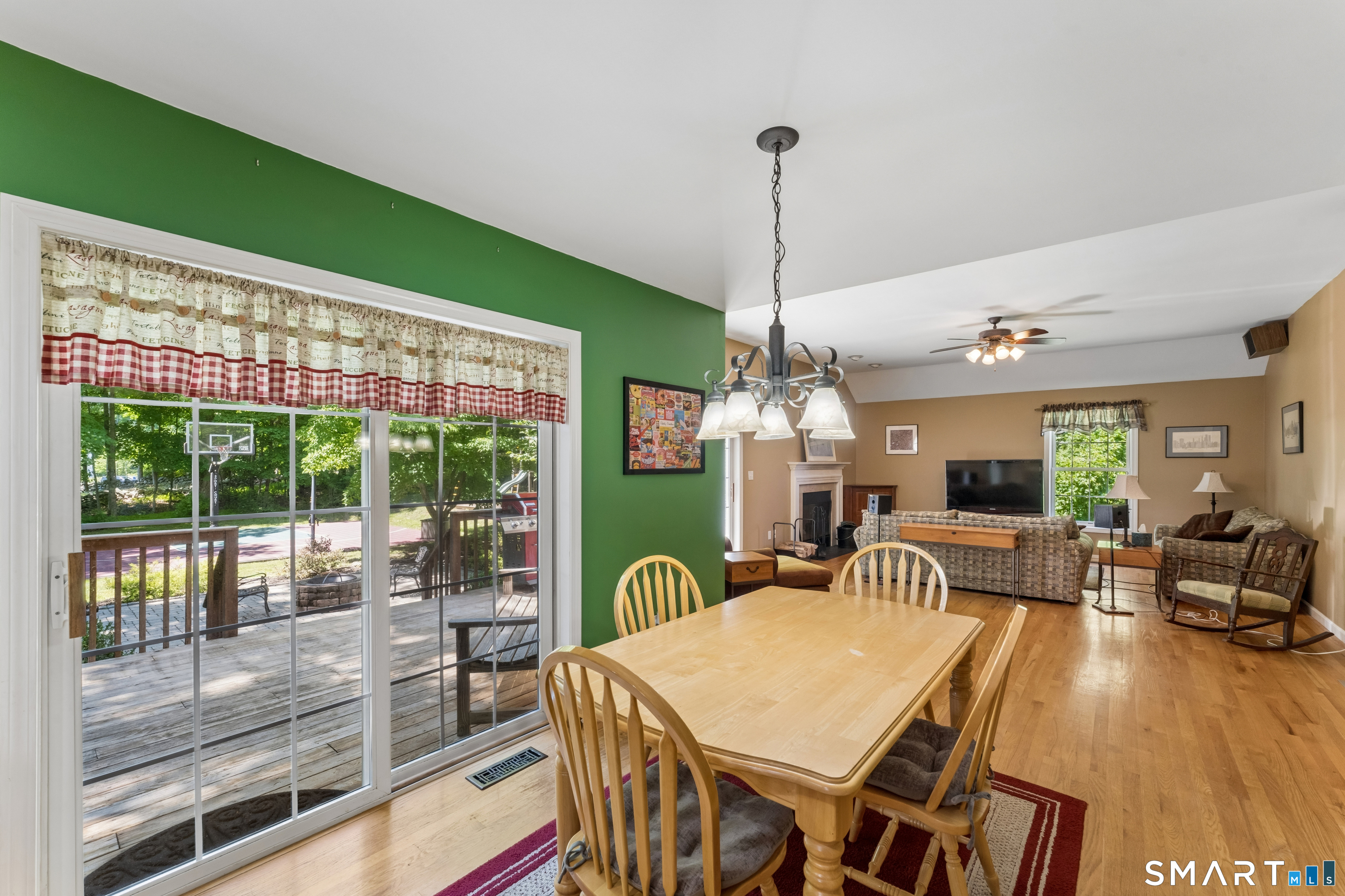 10 Ferris Road Newtown CT 06470