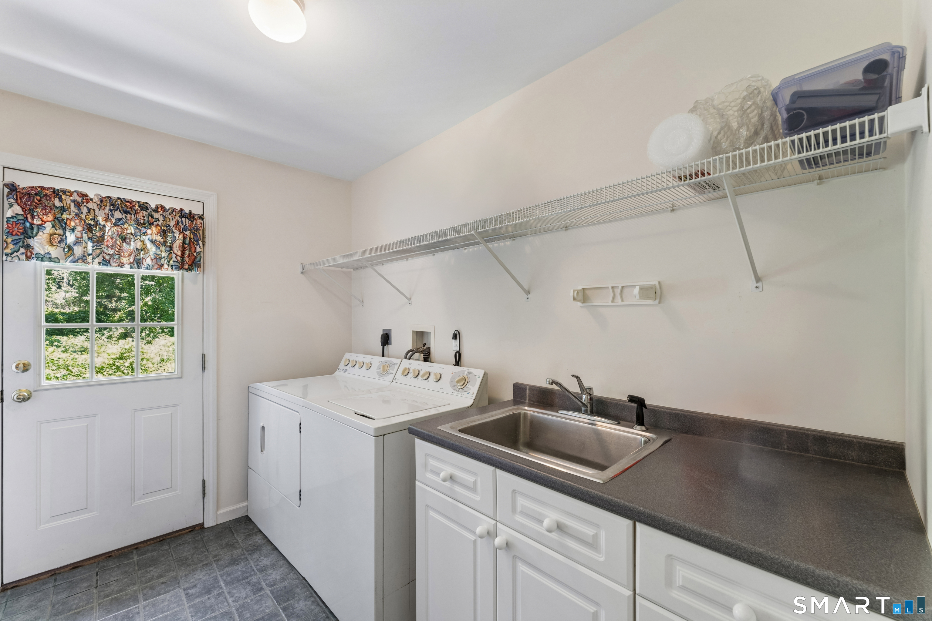 10 Ferris Road Newtown CT 06470