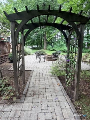 10 Ferris Road Newtown CT 06470