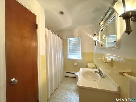 27 Fairway Drive New Britain CT 06053