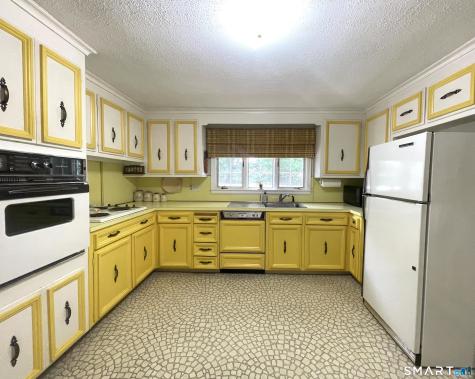 27 Fairway Drive New Britain CT 06053