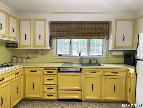 27 Fairway Drive New Britain CT 06053