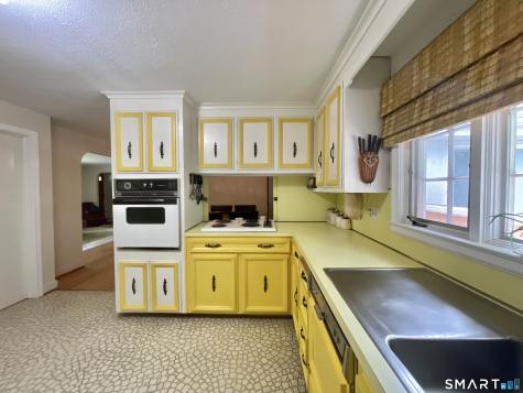 27 Fairway Drive New Britain CT 06053