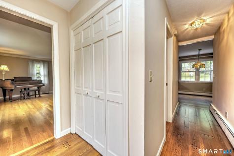 41 Tuttle Court Bethany CT 06524