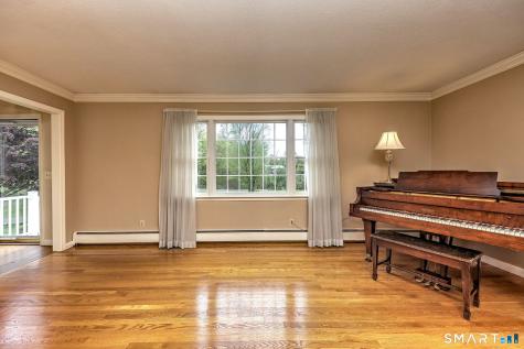 41 Tuttle Court Bethany CT 06524