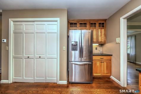 41 Tuttle Court Bethany CT 06524