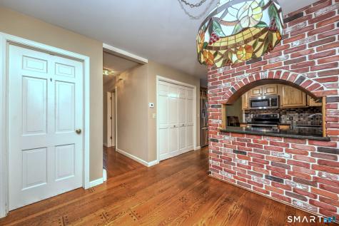 41 Tuttle Court Bethany CT 06524