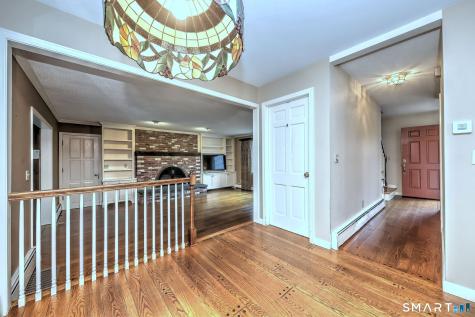 41 Tuttle Court Bethany CT 06524