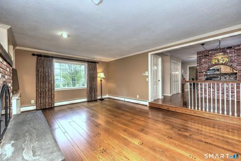 41 Tuttle Court Bethany CT 06524