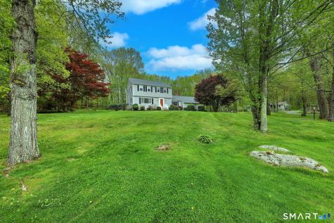 41 Tuttle Court Bethany CT 06524