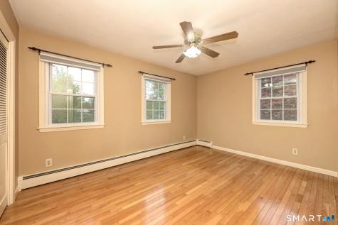 41 Tuttle Court Bethany CT 06524
