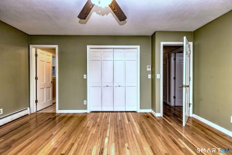 41 Tuttle Court Bethany CT 06524